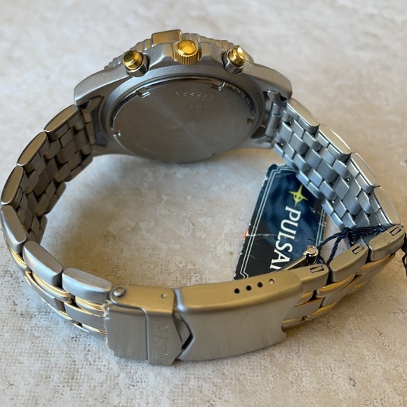 Pulsar Men chronograph watch WR100M TT w/date battery stainless steel - Picture 6 of 8